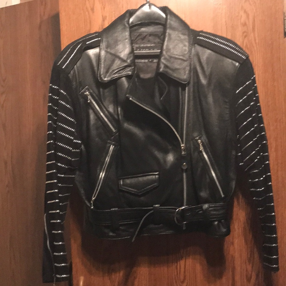 MIROPA WOMANS LEATHER BELTED MOTORCYCLE JACKET